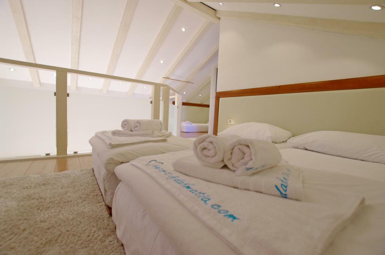 Apartman Murter Center 4+1 Id 720アパートメント エクステリア 写真